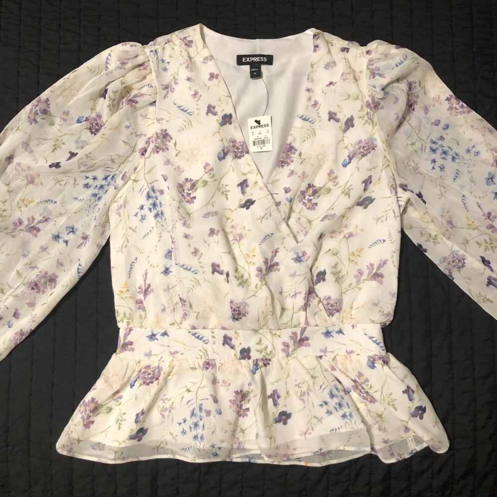 Floral Top - Picture 6 of 7